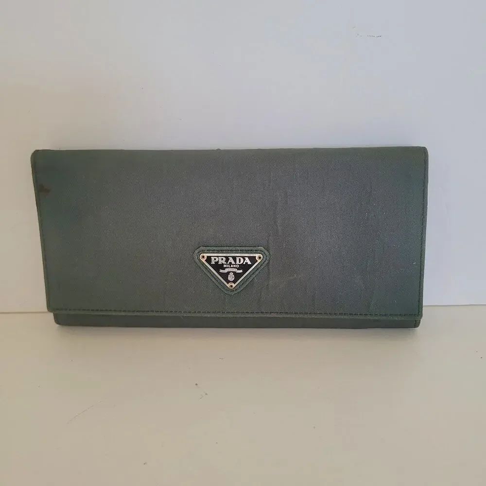 Vintage Prada Milano Green Nylon Saffiano Leather Envelope Wallet Made in Italy‎